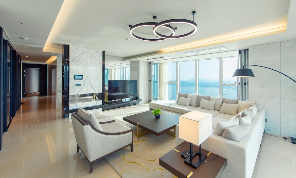 lct residence