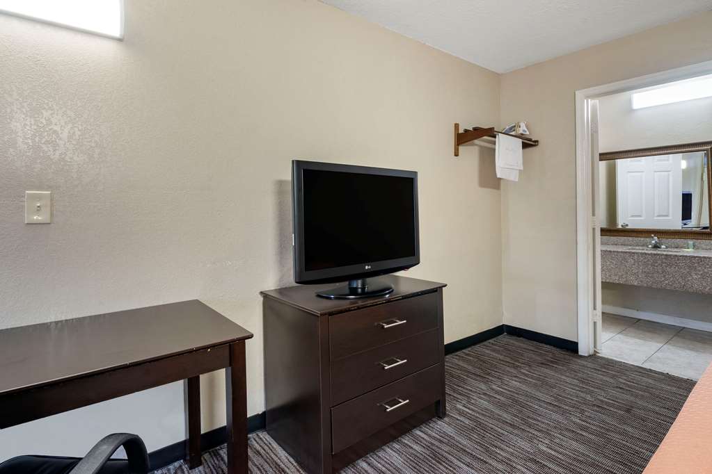 rodeway inn clearwater largo