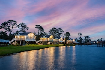 The Cabins At Gulf State Park,,3 star