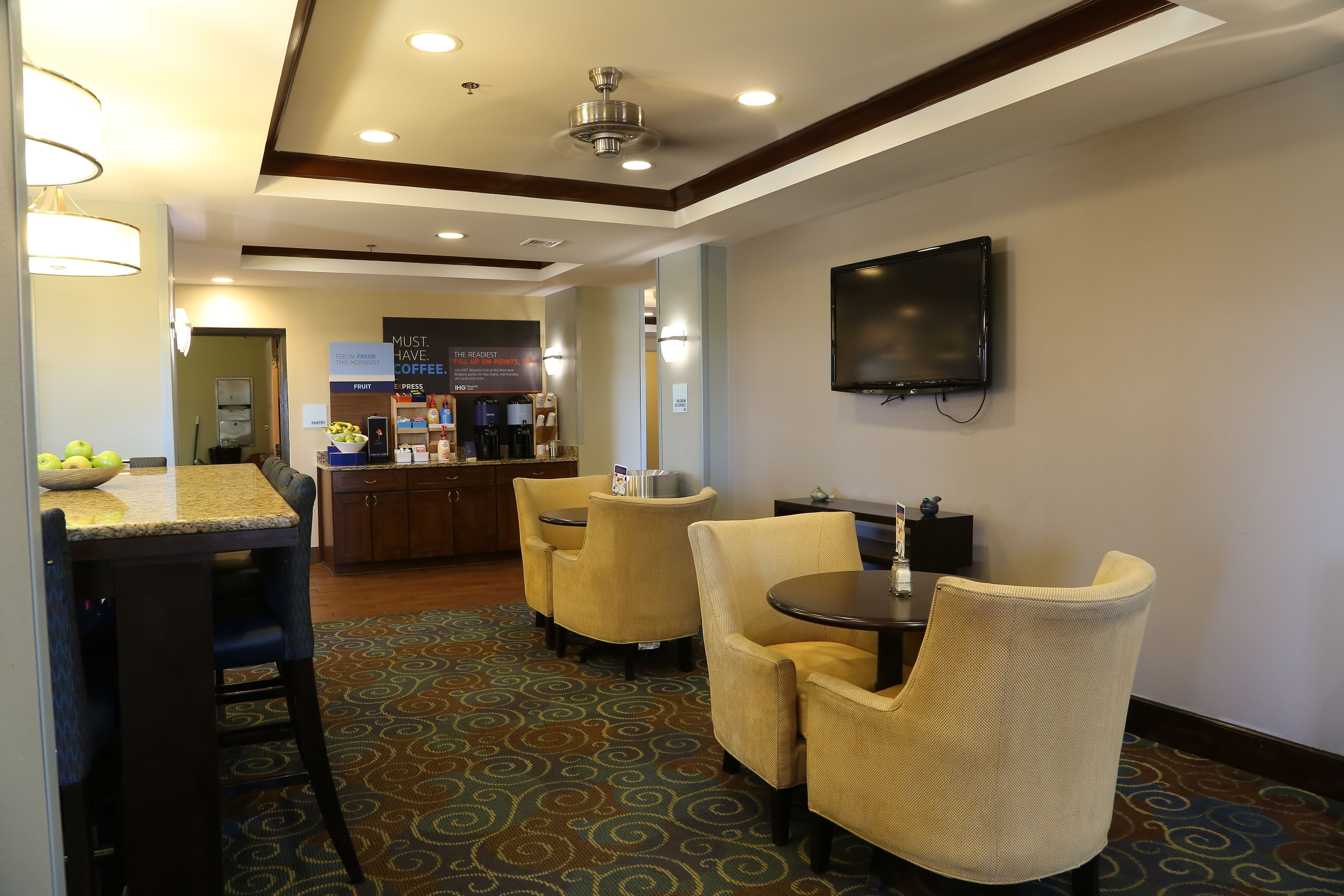 holiday inn express hotel and suites cleveland by ihg