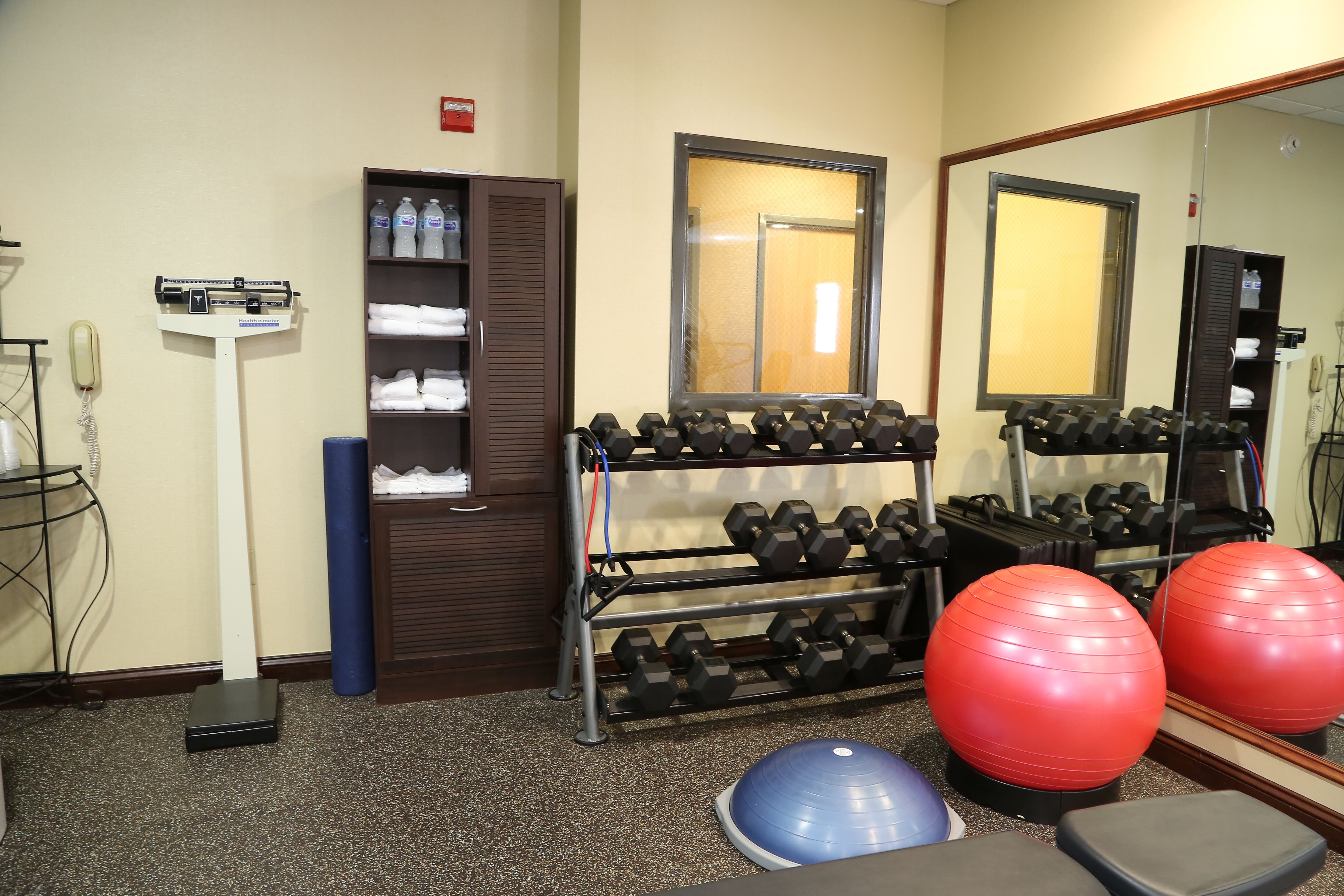 holiday inn express hotel and suites cleveland by ihg
