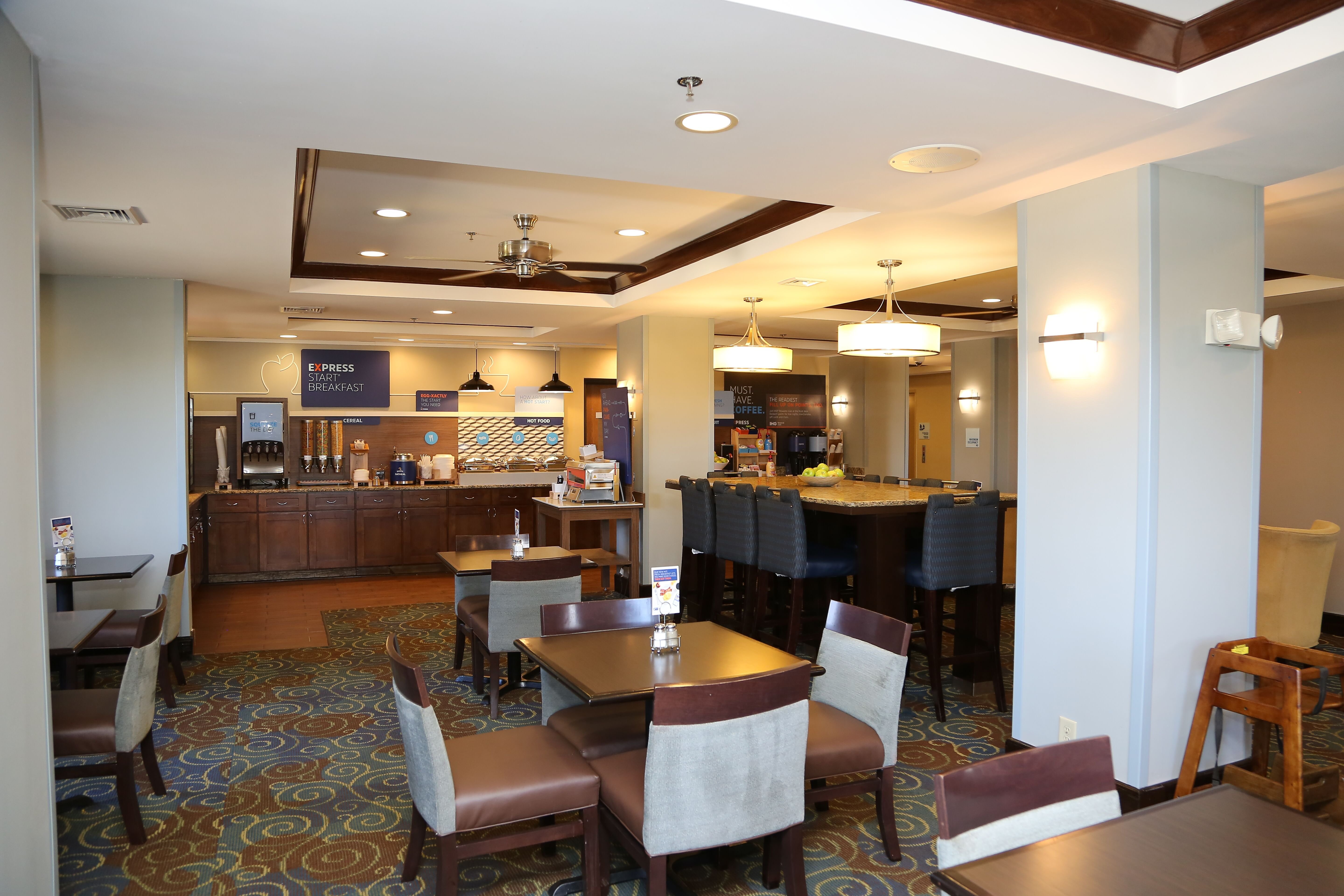 holiday inn express hotel and suites cleveland by ihg