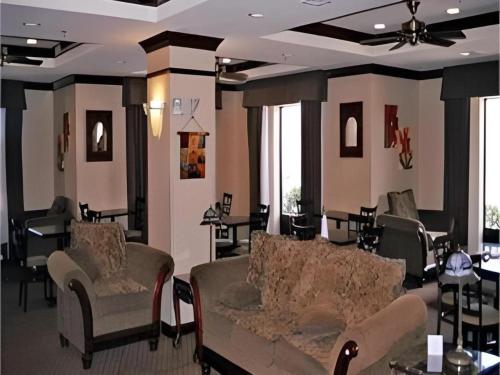 holiday inn express hotel and suites cleveland by ihg