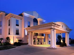 holiday inn express hotel and suites cleveland by ihg