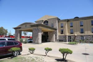 holiday inn express hotel and suites cleveland by ihg