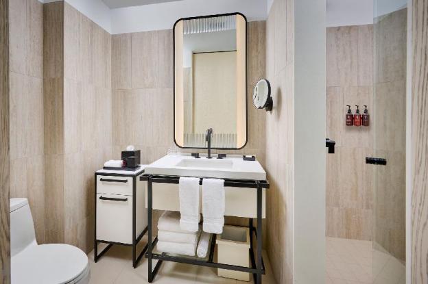 the pearle hotel and spa autograph collection
