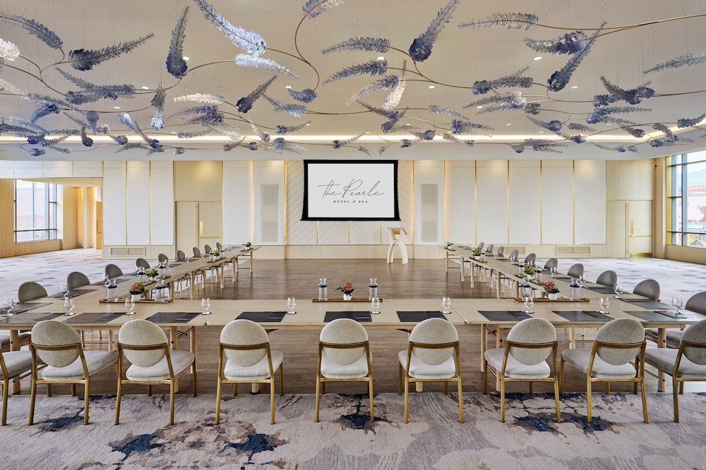 the pearle hotel and spa autograph collection