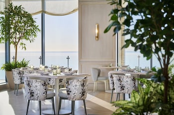 the pearle hotel and spa autograph collection
