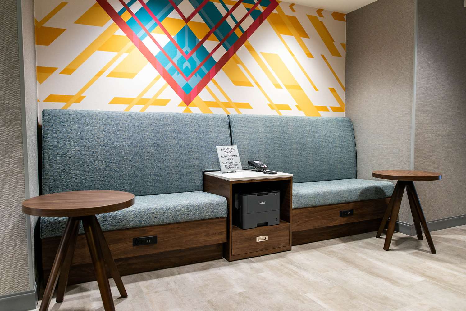 hampton inn paris