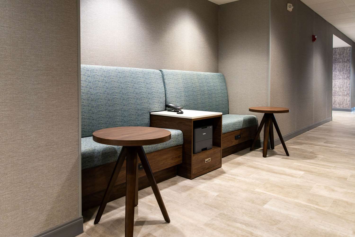 hampton inn paris