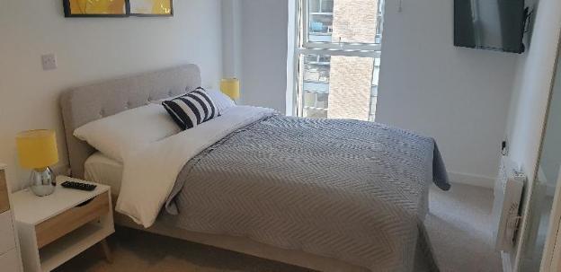 quay apartments salford quays