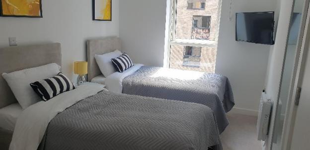 quay apartments salford quays