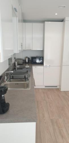 quay apartments salford quays