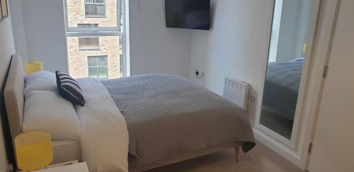 quay apartments salford quays