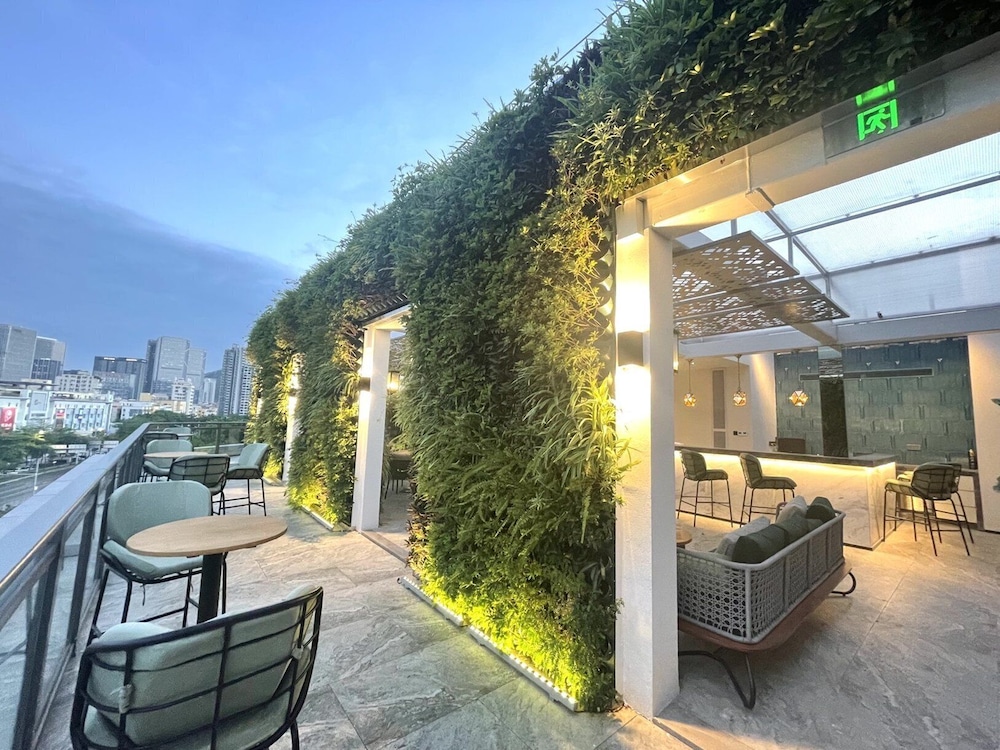 even hotel shenzhen nanshan an ihg hotel