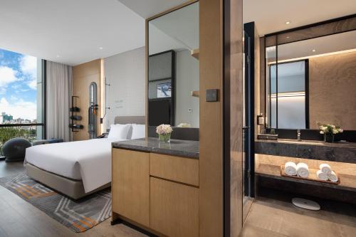 even hotel shenzhen nanshan an ihg hotel