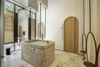 only you hotel malaga