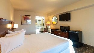 magnuson extended stay and suites airport hotel