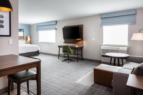 staybridge suites iowa city coralville an ihg hotel