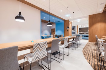 hampton by hilton warsaw reduta