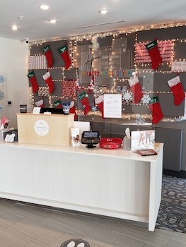 Holiday Inn Express And Suites Ottawa, An Ihg Hotel,Franklin>>Emporia,2.5 star