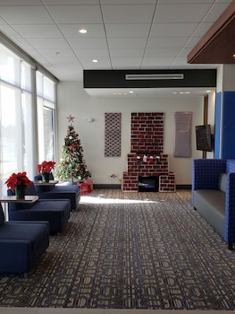 Holiday Inn Express And Suites Ottawa, An Ihg Hotel,Franklin>>Emporia,2.5 star