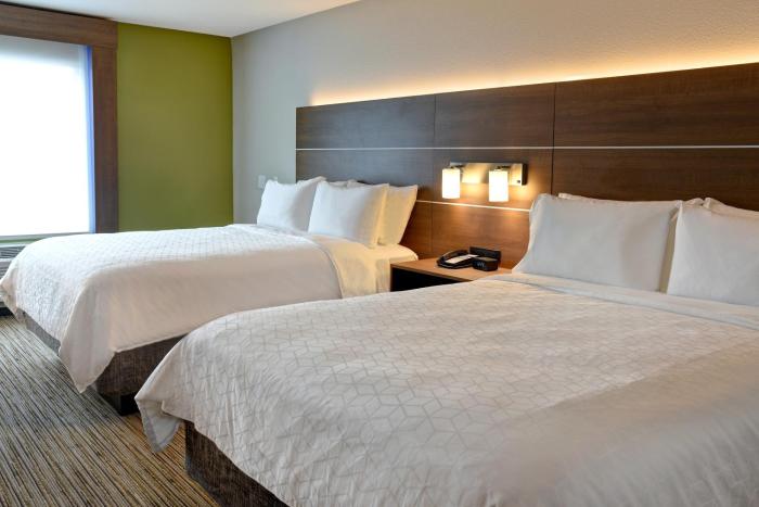 holiday inn express and suites ottawa an ihg hotel
