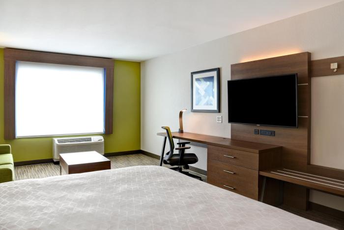 holiday inn express and suites ottawa an ihg hotel