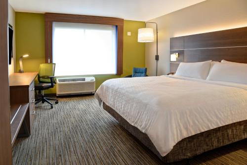holiday inn express and suites ottawa an ihg hotel