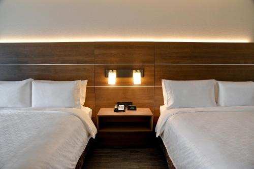holiday inn express and suites ottawa an ihg hotel