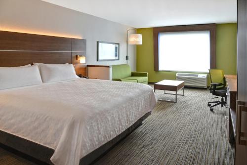 holiday inn express and suites ottawa an ihg hotel