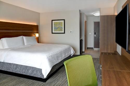 holiday inn express and suites ottawa an ihg hotel