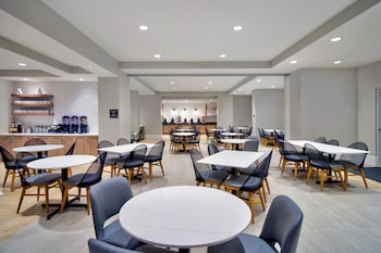 residence inn by marriott orlando flamingo crossing western entrance