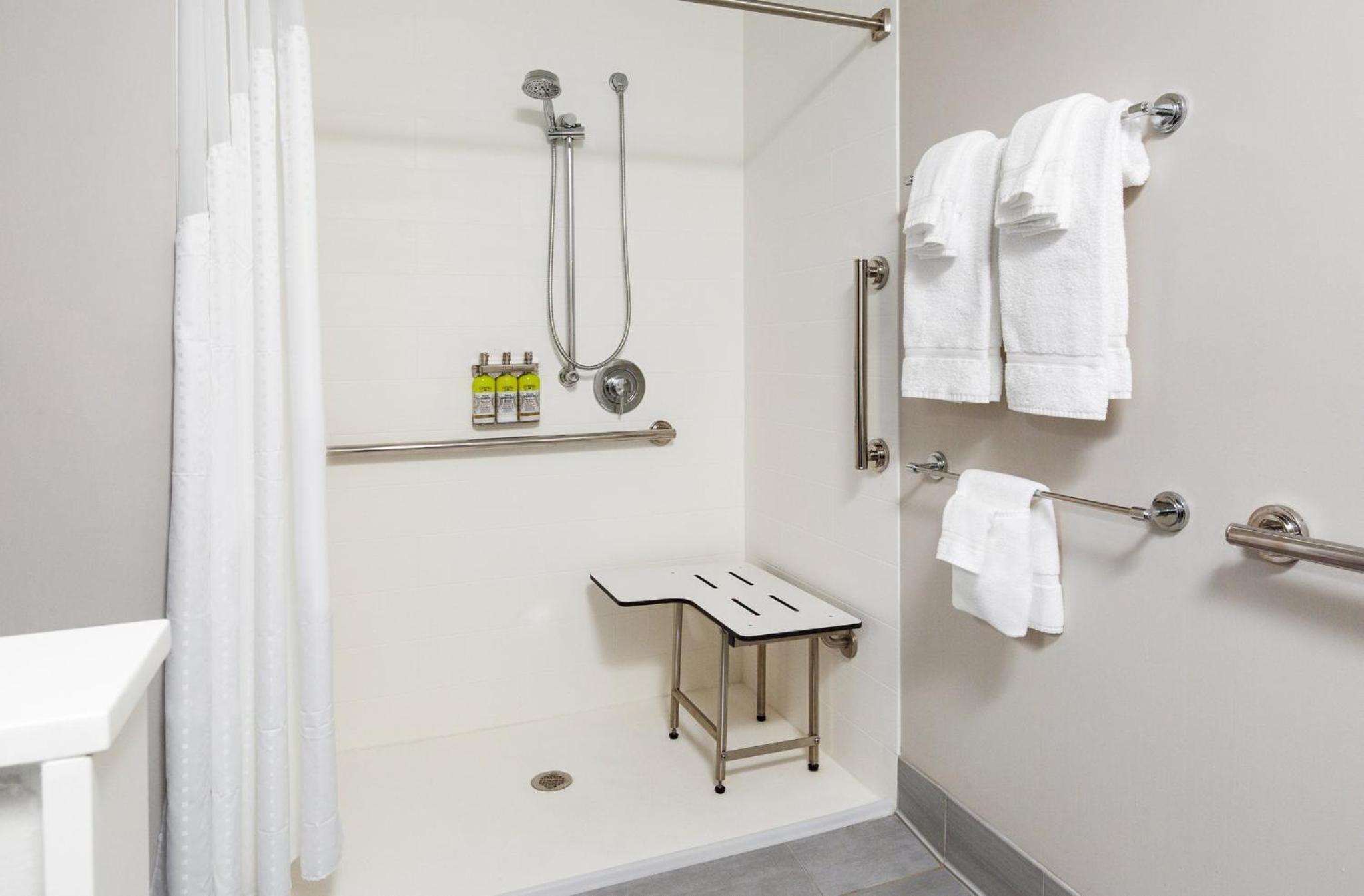 holiday inn express and suites sanford