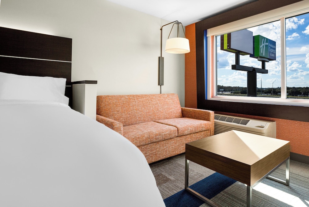 holiday inn express and suites sanford