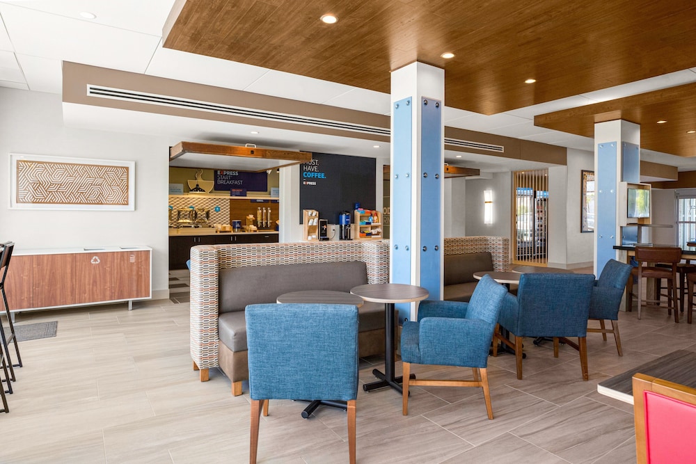 holiday inn express and suites sanford