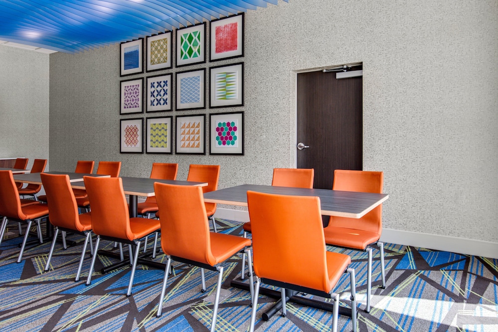 holiday inn express and suites sanford