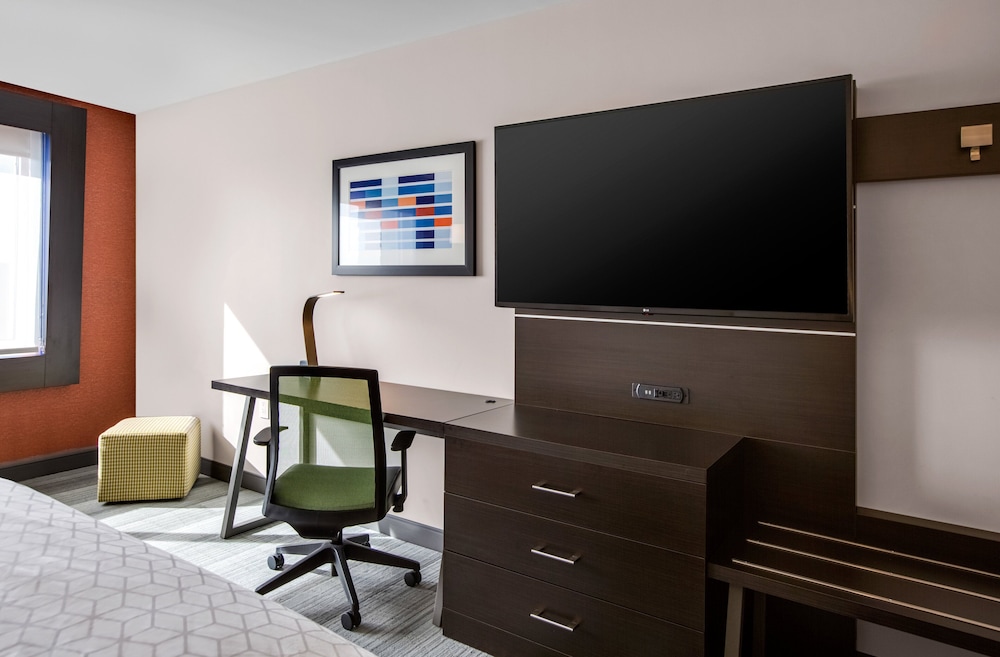 holiday inn express and suites sanford
