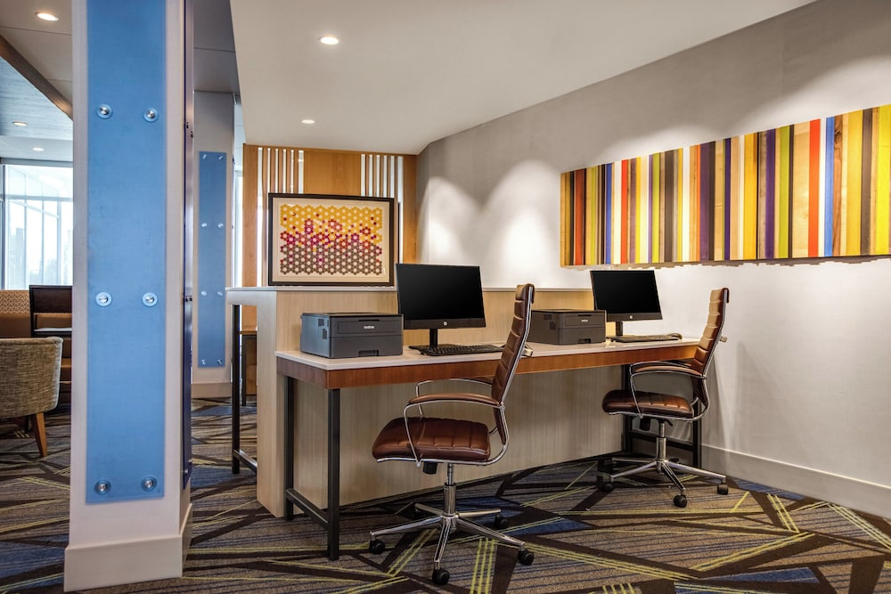 holiday inn express and suites sanford