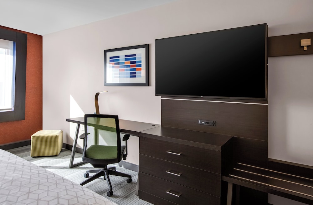 holiday inn express and suites sanford