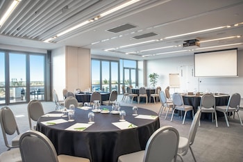 holiday inn werribee an ihg hotel