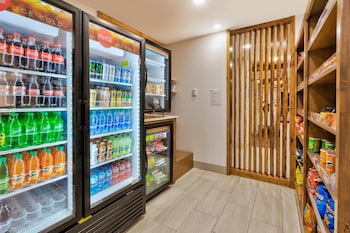 holiday inn express and suites milan sandusky area