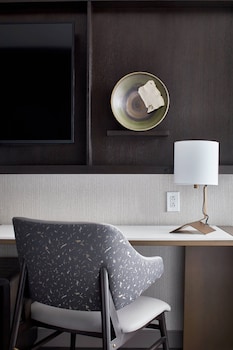 unc charlotte marriott hotel and conference center