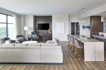 unc charlotte marriott hotel and conference center