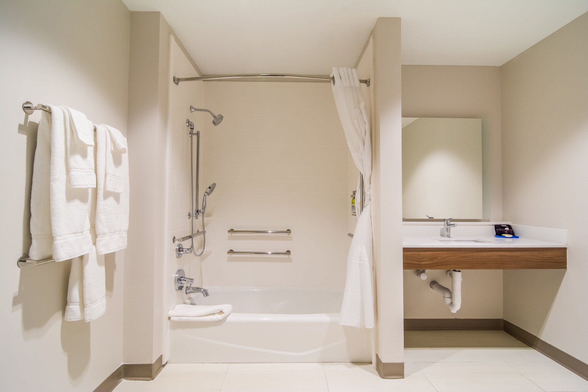 holiday inn express and suites asheboro an ihg hotel