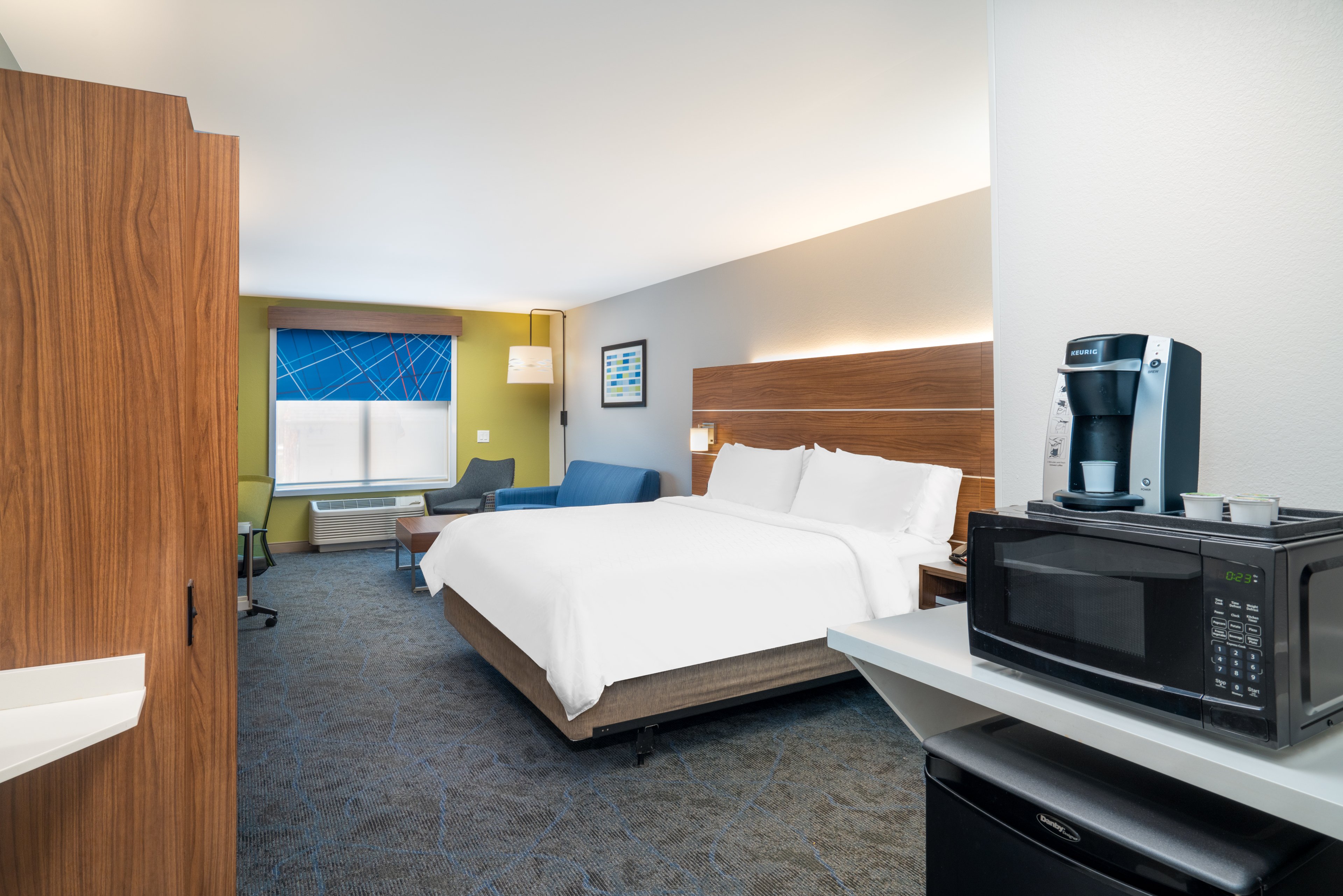 holiday express and suites dahlonega an ihg hotel