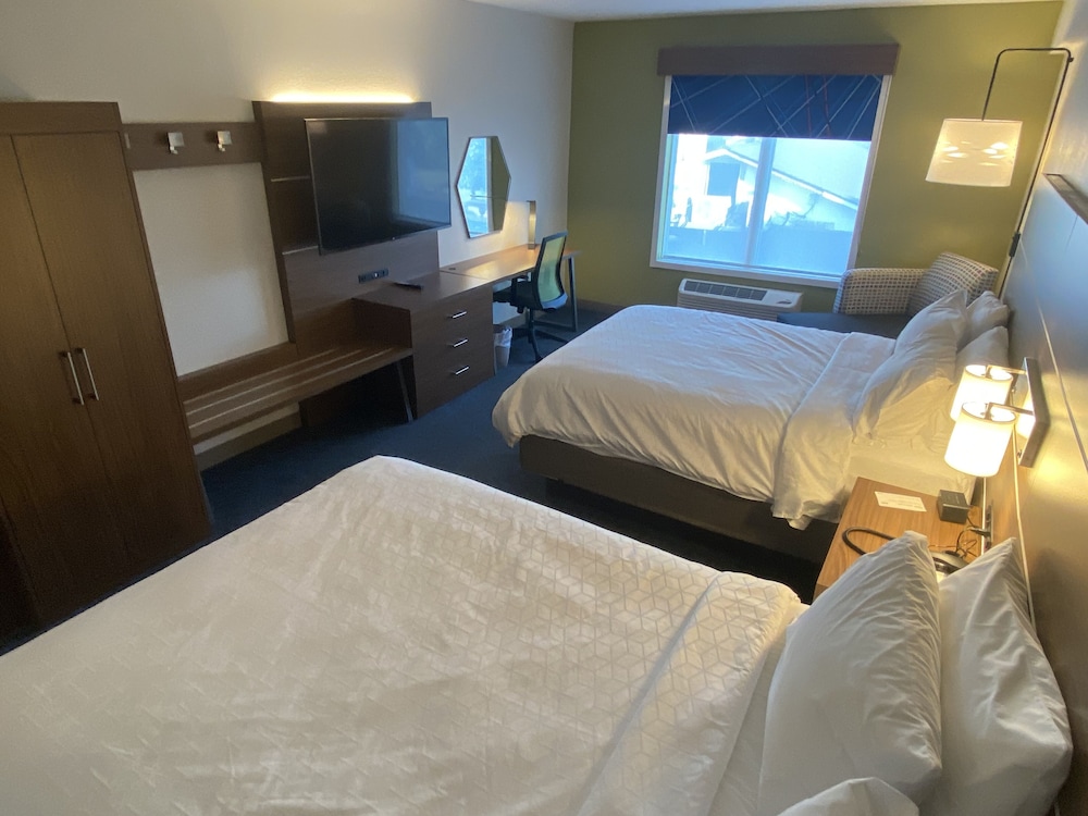 holiday express and suites dahlonega an ihg hotel