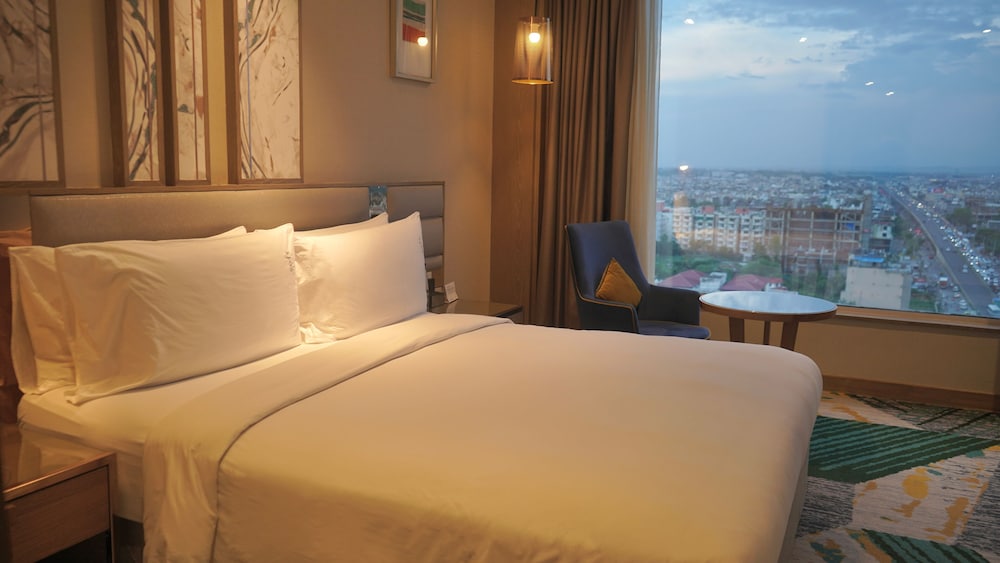 holiday inn chandigarh zirakpur by ihg