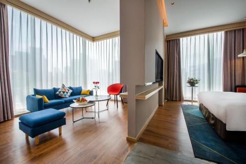 holiday inn express shenzhen nanshan an ihg hotel