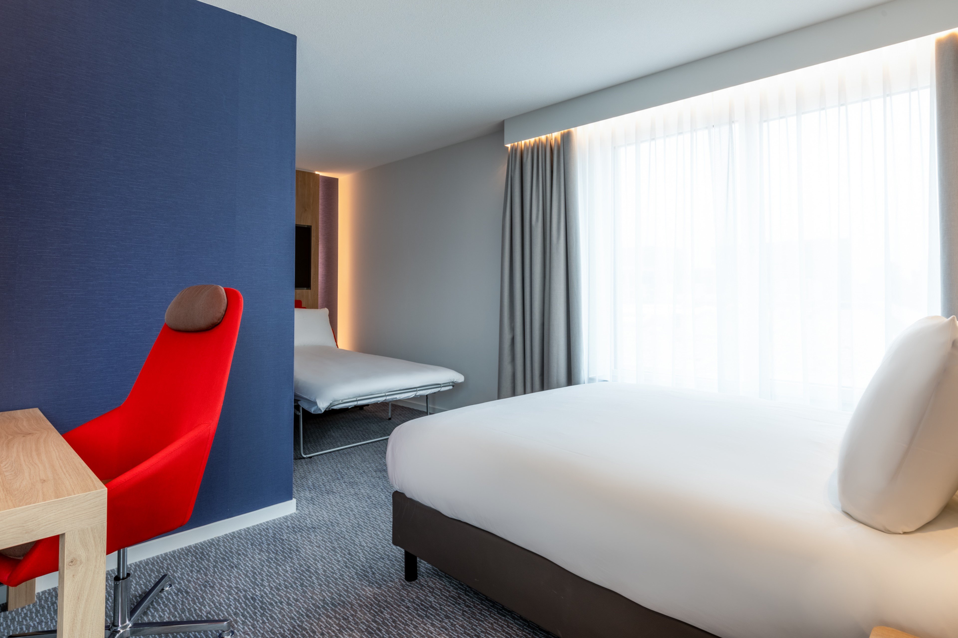 holiday inn express almere an ihg hotel